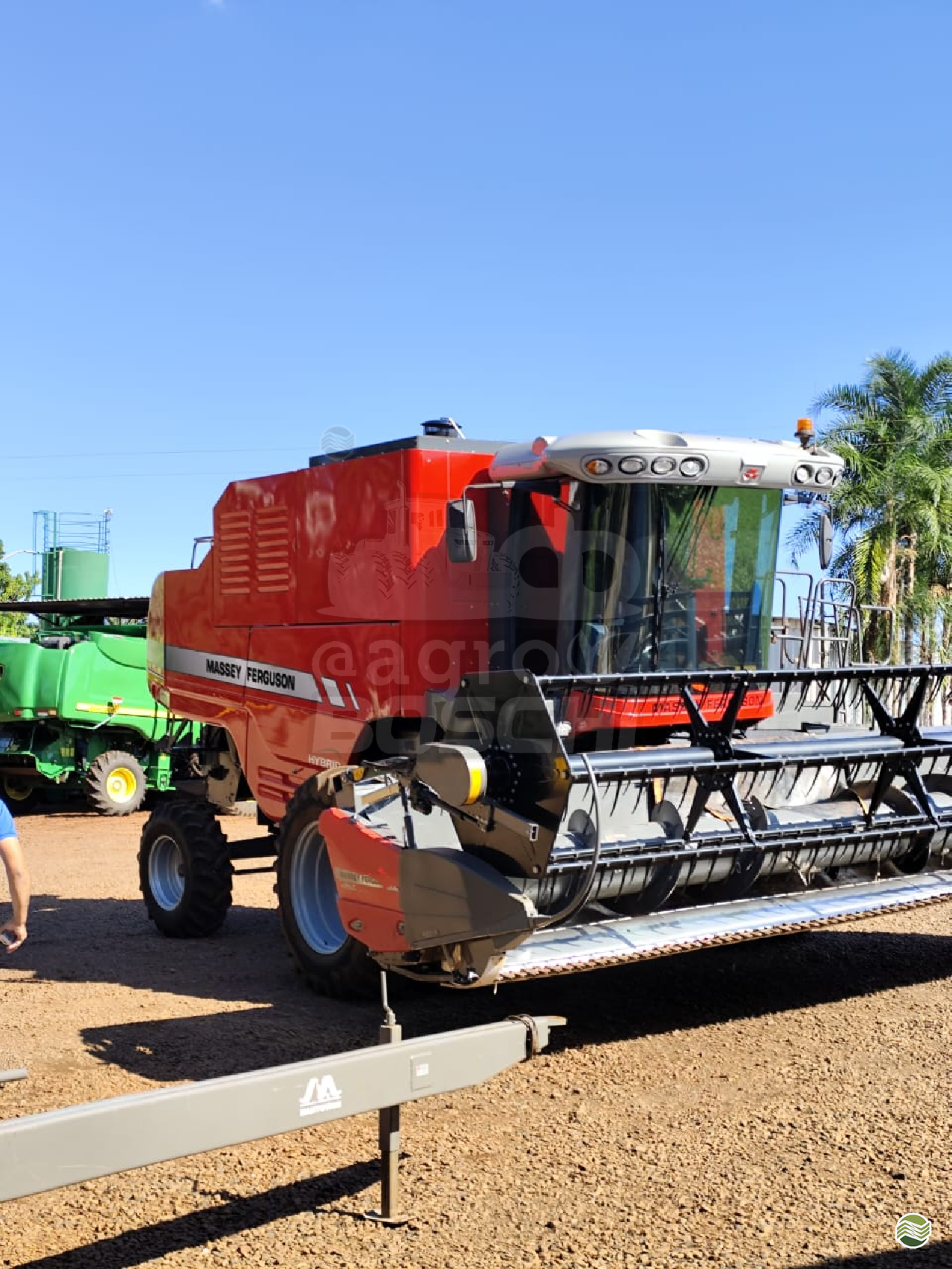 COLHEITADEIRA MASSEY FERGUSON MF 4690 AgroBoschi SAO JORGE DO IVAI PARANÁ PR